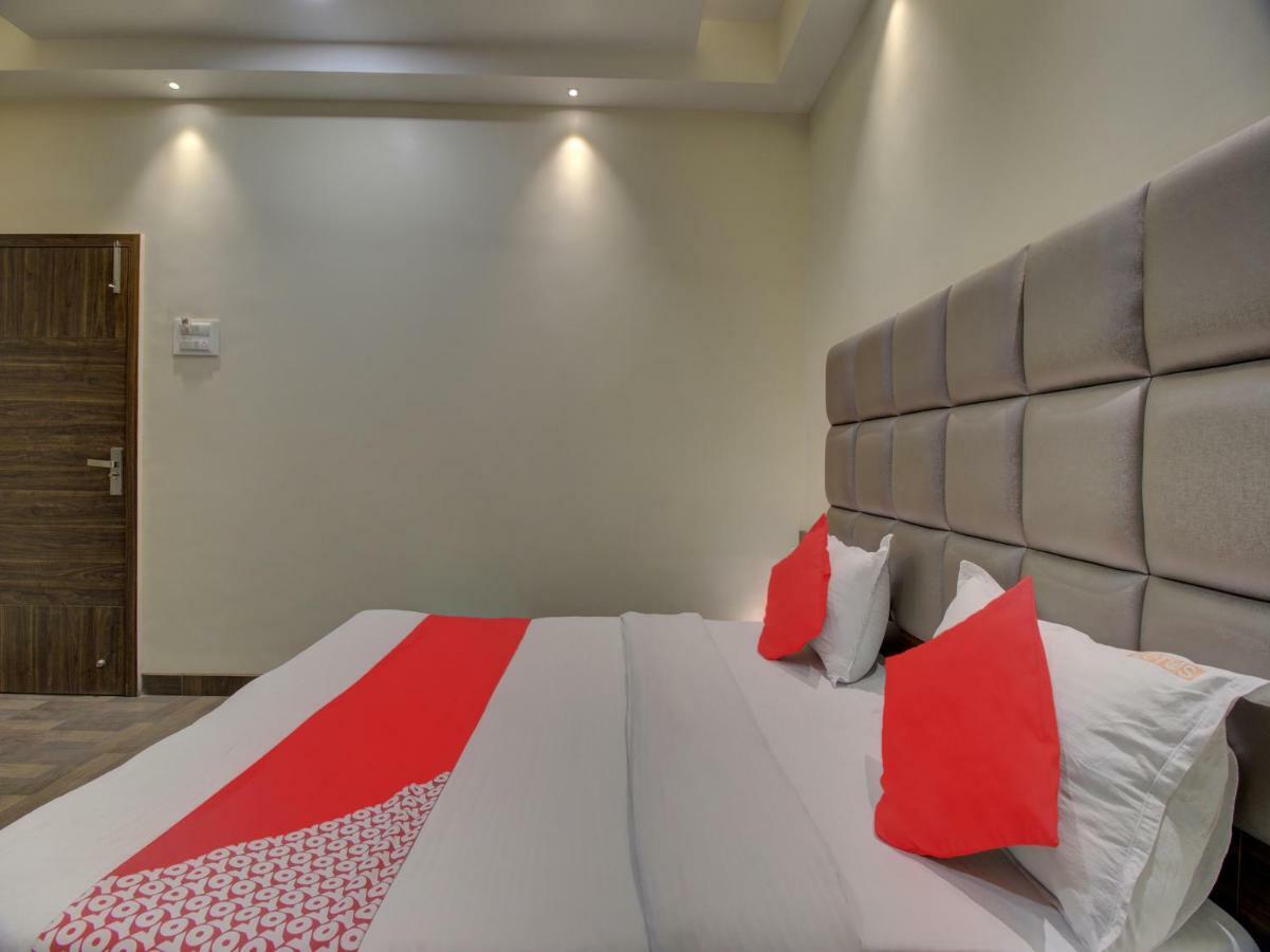 Oyo 35844 Hotel Lotus Residency Sāngli Εξωτερικό φωτογραφία