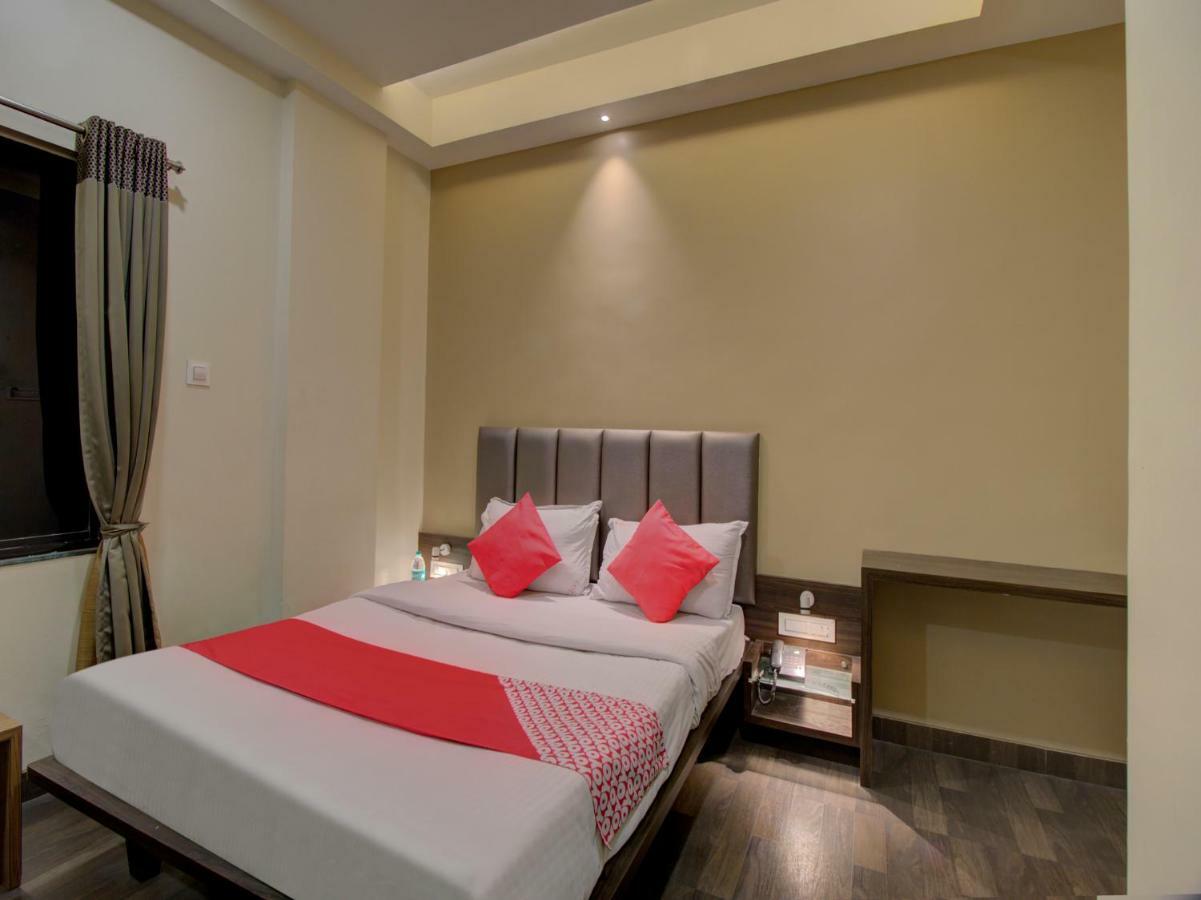 Oyo 35844 Hotel Lotus Residency Sāngli Εξωτερικό φωτογραφία