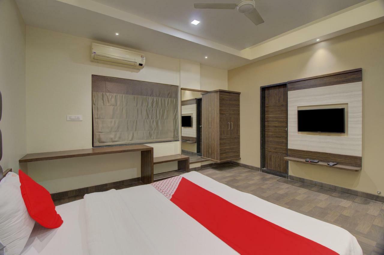 Oyo 35844 Hotel Lotus Residency Sāngli Εξωτερικό φωτογραφία