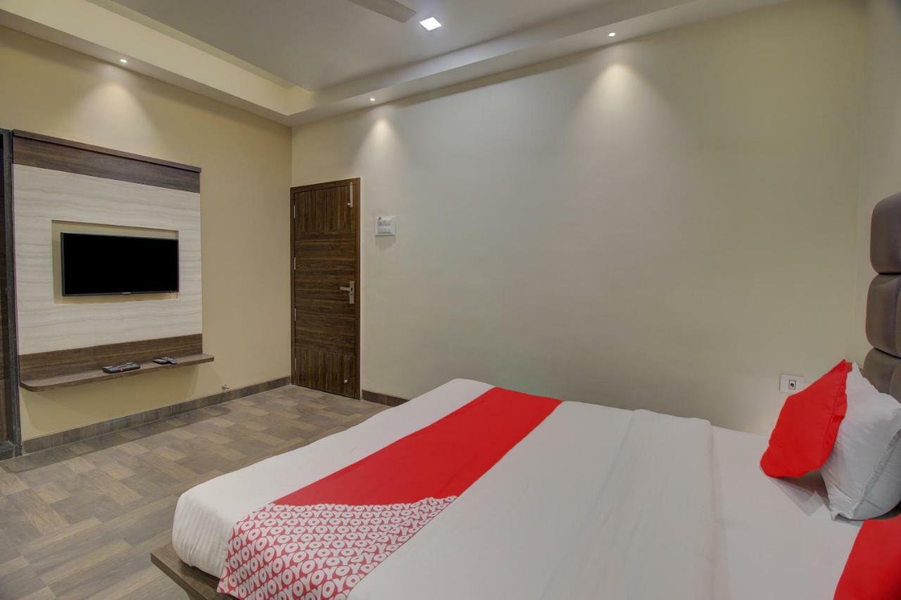 Oyo 35844 Hotel Lotus Residency Sāngli Εξωτερικό φωτογραφία